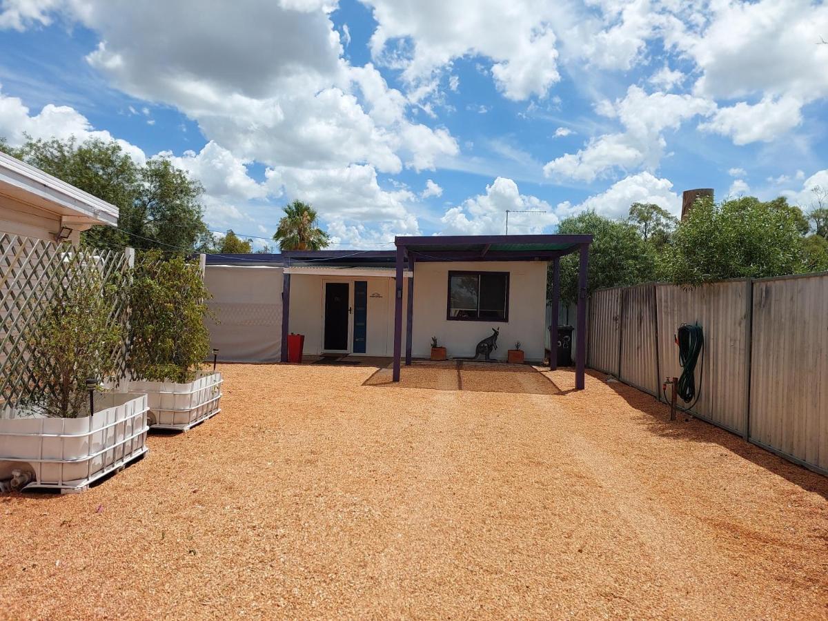 Lavender Cottage - At Home In Lightning Ridge Dış mekan fotoğraf